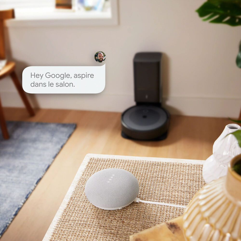 Ob&eacute;it &agrave; la voix